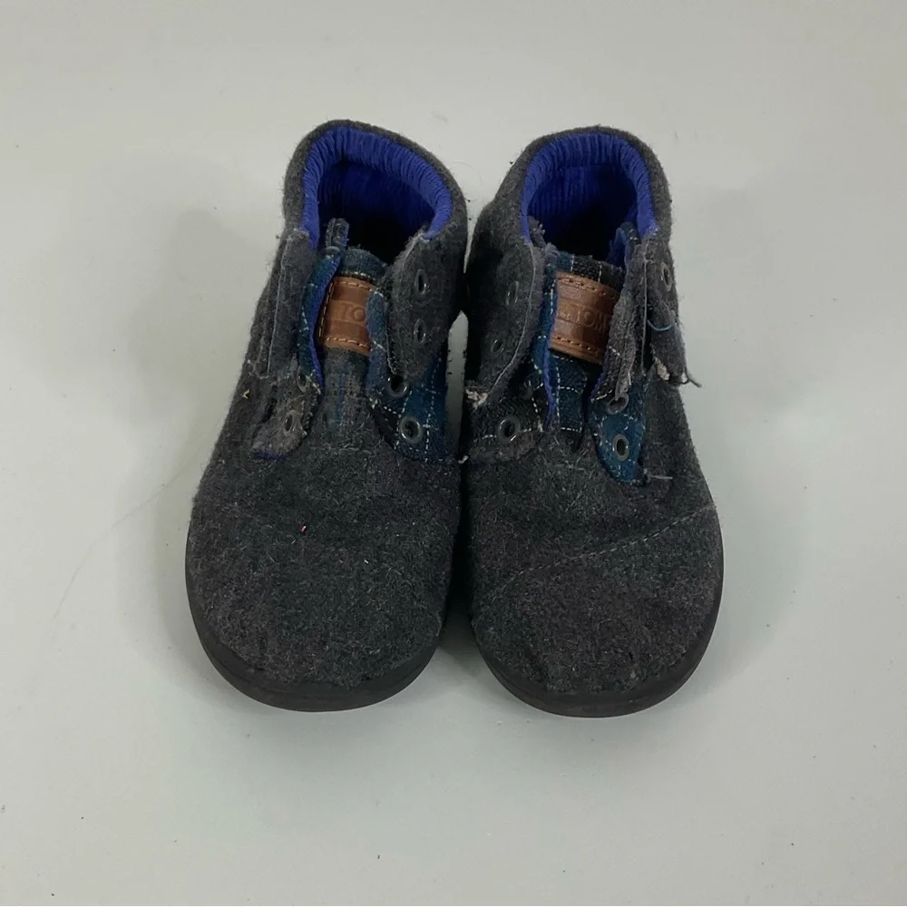 Toms‎ Gray Toddler Shoes Size 8